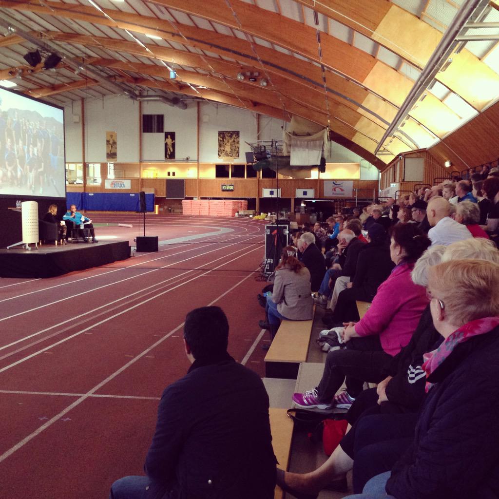 goteborgsvarvet's tweet photo. Just nu kickoff med världens bästa funktionärer i Friidrottens Hus. Utan er vore det inte möjligt! #göteborgsvarvet http://t.co/OM4KZuUoH7