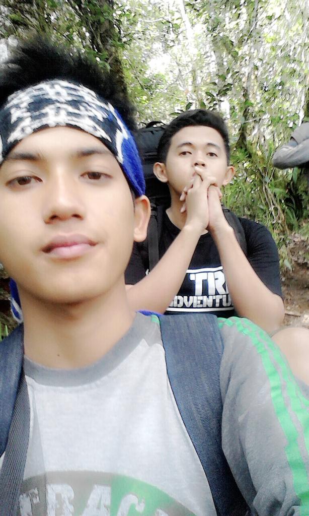 setiawan_ibey's tweet photo. Mt.cikuray http://t.co/oIvWnGtwne