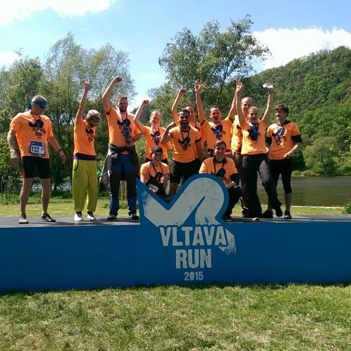 VLTAVARUN's tweet photo. Pres 1000 fotek na Instagramu a prvni tym v cili #vltavarun http://t.co/8P5ghyXVpS