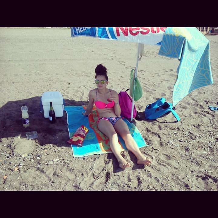 AnabelCM15's tweet photo. ✌🌴🏄🐬🍻🍧🚢🌅 @rubillo_mc TEQUIERO ❤💏❤ http://t.co/sxPza40YCi