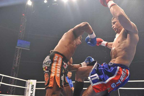 Happy 35th birthday to the one and only Alistair Overeem! Congratulations 