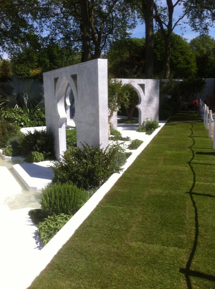 KateMOShea's tweet photo. @Doddster1970 fab garden built by @PerennialGRBS partner @act4perennial http://t.co/n1UIbW4akP