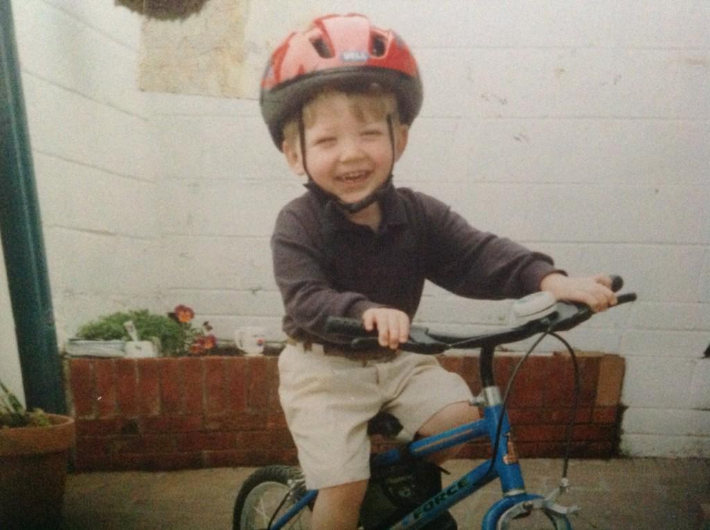 Stephensdisplay's tweet photo. Happy Birthday Son, we were getting you a Bike , but decided an Apple air would fit in the suitcase instead. http://t.co/XVu5llWORC