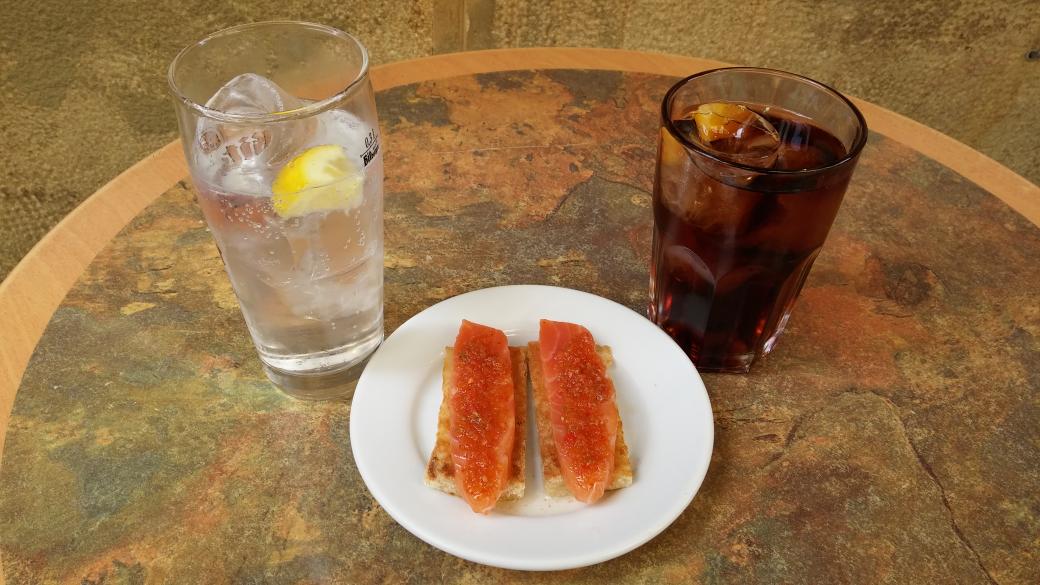 jantwo_eu's tweet photo. Cuarto @cervecero1983 un clasico en un buen domingo, #vermut preparadito #elegante  con tosta de salmón. http://t.co/gHhQBz8hYc