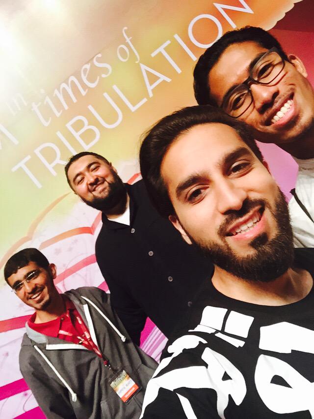 HaziqHer0's tweet photo. SELFIES WITH THE SHEIKH,MAY ALLAH BLESS ALL OF THEM 😊jazakumullah for the ilm #ilmfest http://t.co/QHAcEiLkgy