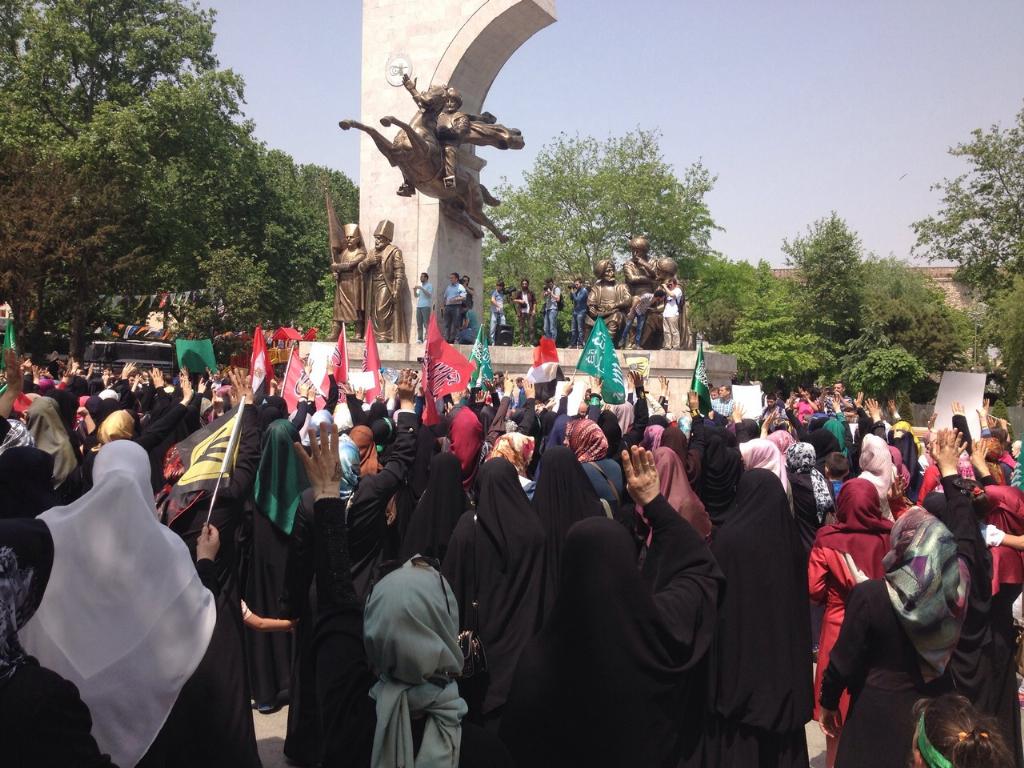 snSedaNur's tweet photo. You will never break their determination! We will destroy your kingdom of oppression #WeStandwithMorsi #IamMorsi http://t.co/BOf95dRAMS
