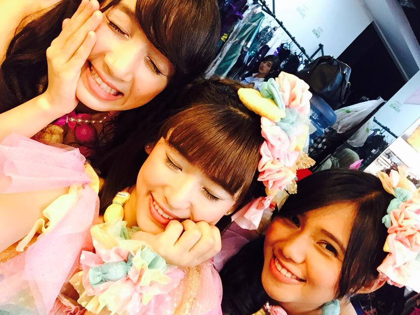 Haruka_NKGW10's tweet photo. Makasih untuk hari ini💖hari ini tiamJ manis manis kan?lihat deh😋🍬hahaha

今日は初日ありがとうございました( ´ ▽ ` )ﾉ
あま〜いキャンディーちゃん❤️ http://t.co/ad6CMFQ9gK