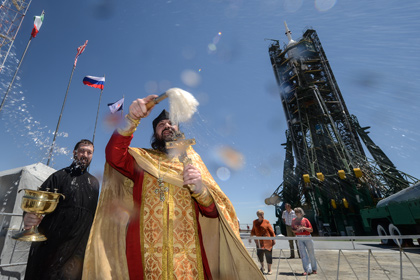 eugenebunin's tweet photo. Quality Assurance in Russian Space Agency #QA #progressm27m #Soyuz #Science #Proton http://t.co/mVNY2xu6O6