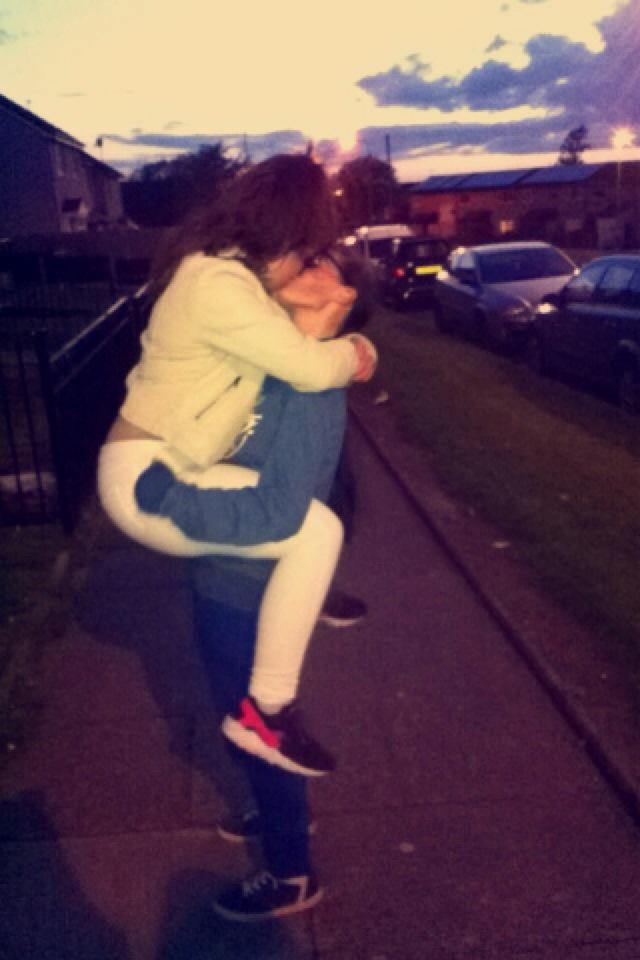 FlintHannah's tweet photo. Find this so cute ! I love my girlfriend to much 💗 http://t.co/YUEQBi2z7T