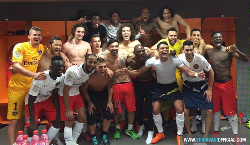 CabayeFR's tweet photo. Paris est champion de France! #Ligue1 http://t.co/ZRV3ek2yiS