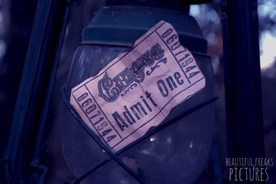 DazzlingProd's tweet photo. Prochain projet dont le tournage devrait commencer cet été: Admit One.
©Dazzling Production.
http://t.co/qkr1euwwFT http://t.co/cb1kKL5dC5