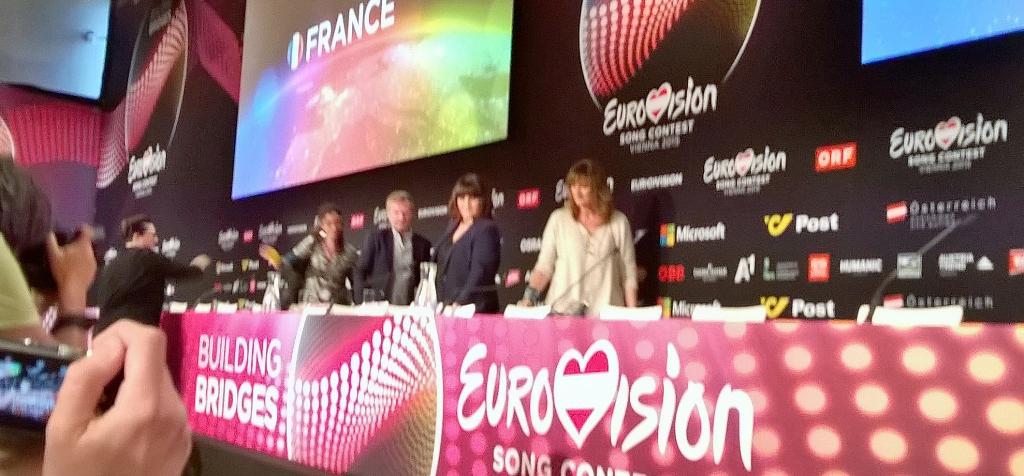 AustriaEsc's tweet photo. Frankreich bei der Pressekonferenz http://t.co/JqsbrsPjbu