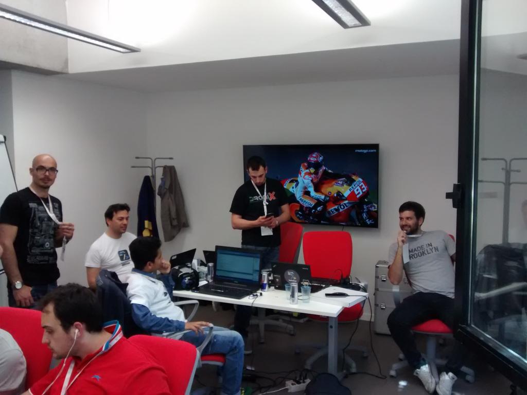 estebansannin's tweet image. #hackdisabilities #roma Team #DroniX in attesa di presentare il progetto @harlem88_gis