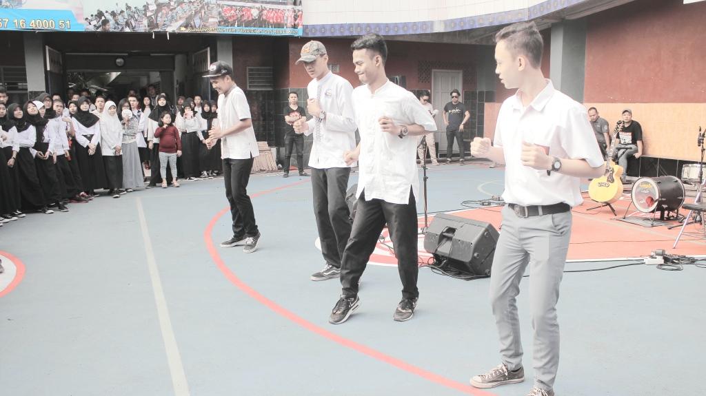 ALMOSH SHUFFLE CREW tweet media