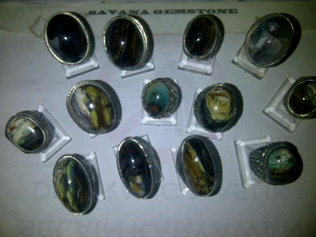 jemi_irawan's tweet photo. Savana Gemstone bandung » Pancawarna Edong. http://t.co/a0lpccbGPd