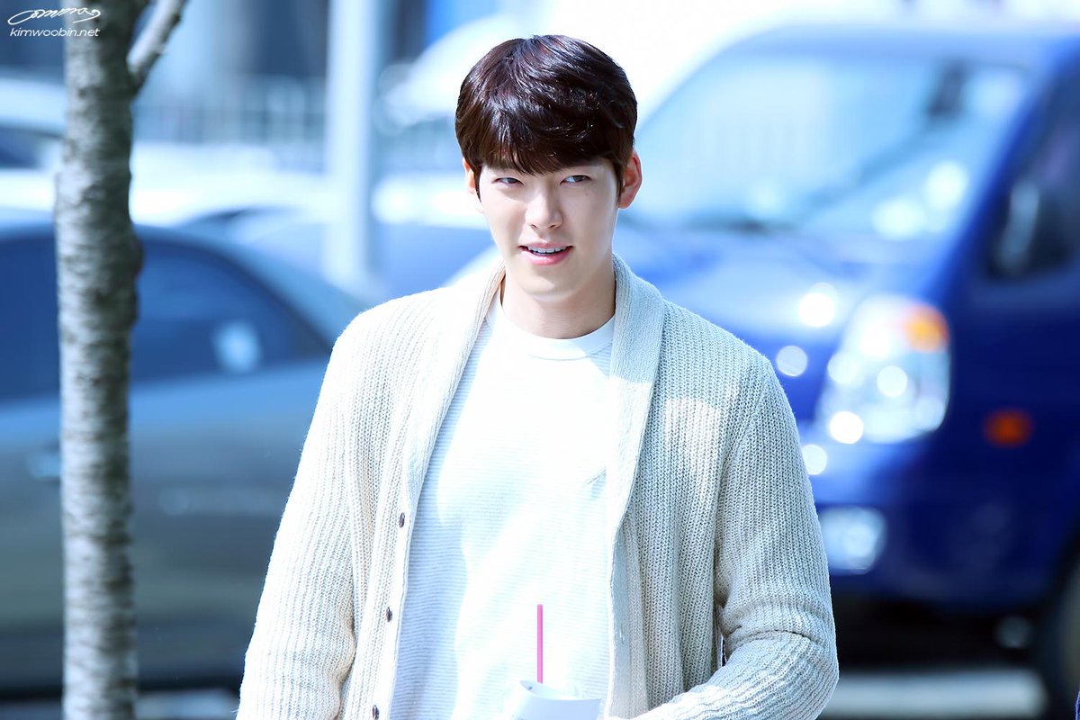 chaldduck716's tweet photo. [UPLOAD] 150316 두시탈출 컬투쇼 김우빈 30pics 업로드 완료! http://t.co/6HB3sY5OOS http://t.co/t6Odpu0vf5 http://t.co/OPskzf3ru2
