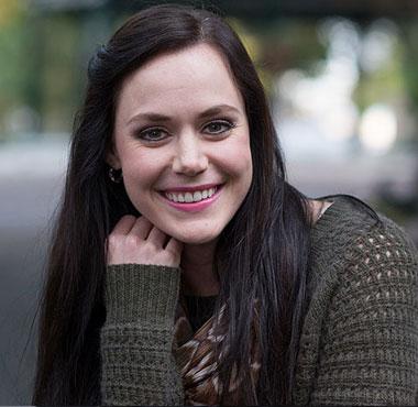 Happy birthday to Tessa Virtue! The Olympic and World champion in ice dancing (with Scott Moir)! 