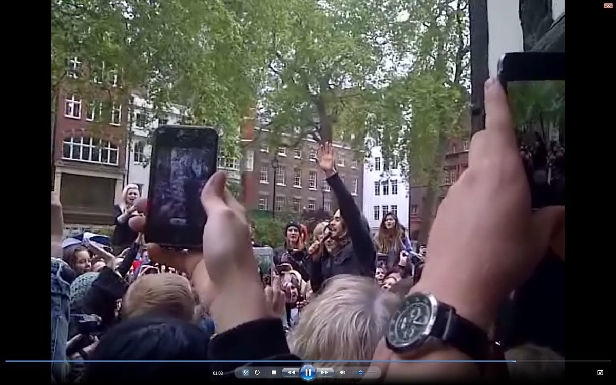 clare666's tweet photo. FUCK YEAH! FOUND MY #FlashMarsLondonShow @Vevo_UK tweets & VIDEOS TOO! So happy!! :) :) http://t.co/D4gM21PoXc