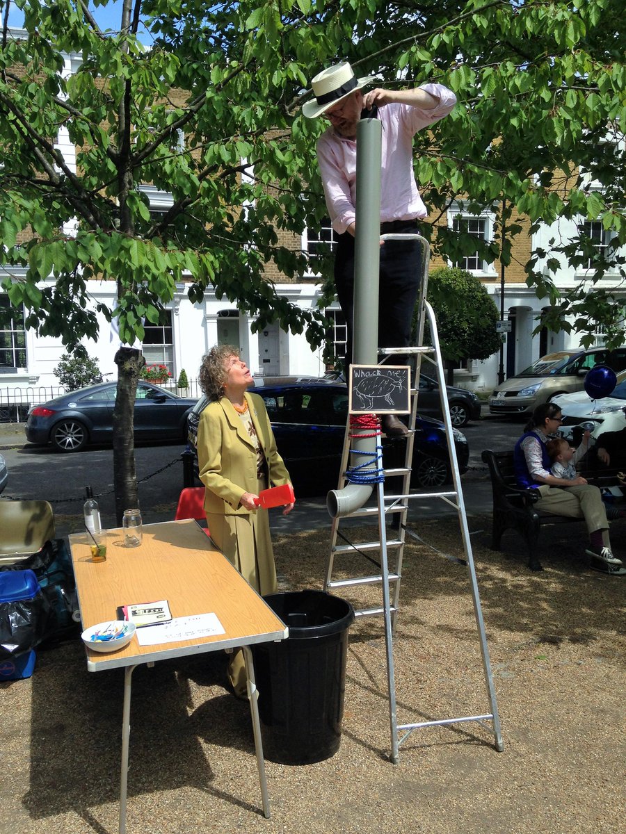 KenningtonRUN's tweet image. Kennington Village Fete was great &amp;amp; it's still going on till 4pm. Here's a photo of @KateHoeyMP playing Bat the Rat: