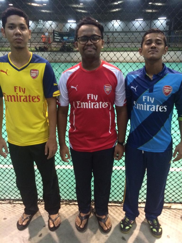 Woeisayom's tweet photo. @Twt_ArsenalMY nah admin #matchdaykit hehe http://t.co/LBTfRmrDFR