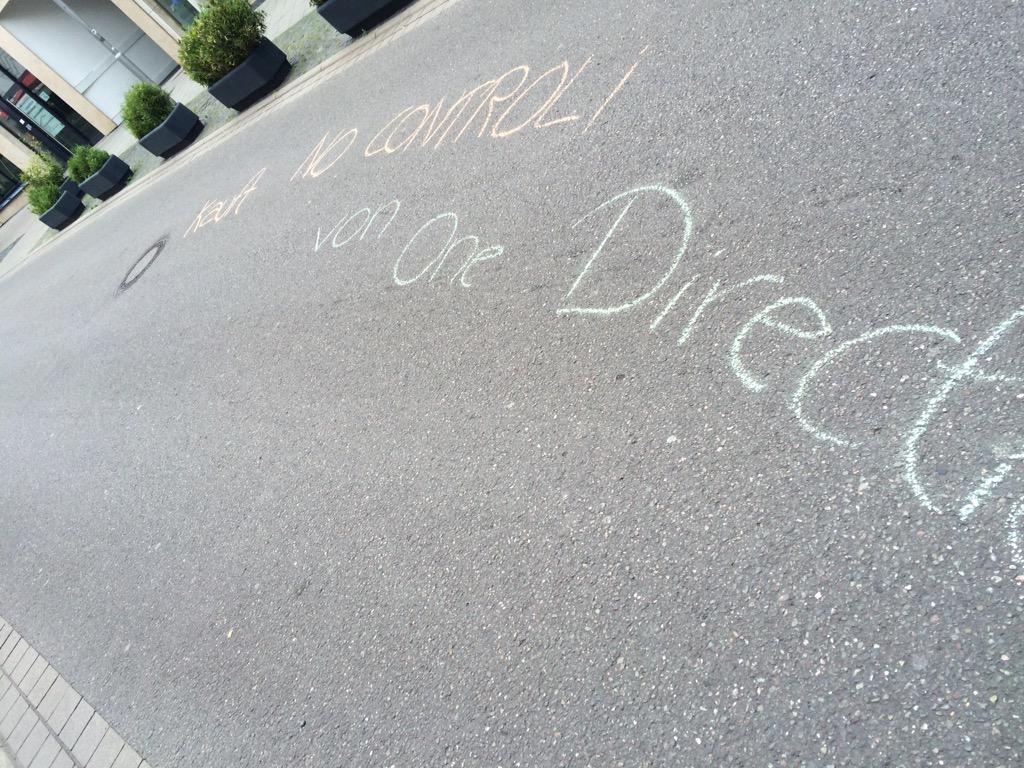 dagisnadine's tweet photo. @German1DTeam KASSEL! Wir haben die strassen voll geschrieben! #NoControlDay http://t.co/SwKX5OEJEC