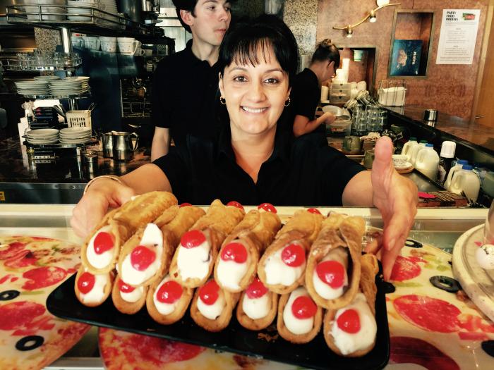 LittleItalyGlas's tweet photo. Get your teeth into on of these delicious cannoli! #Italian #cannoli #Glasgow http://t.co/UfkvKgrEcL