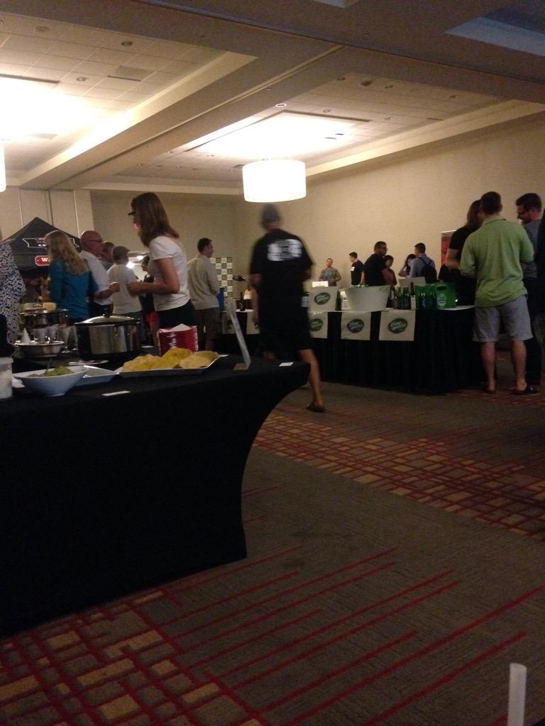 963bigfm's tweet photo. A beer your is starting at 4pm! #nextgensociable @nextgenkfla http://t.co/V0OPWnFs8n