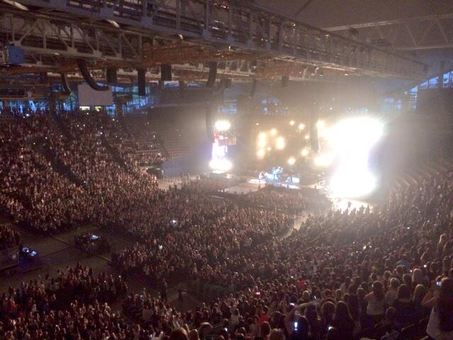 Ashton5SOS's tweet photo. Hope you had the time of your lives Munich! ❤️ xx http://t.co/2Mxu7ZNp5K