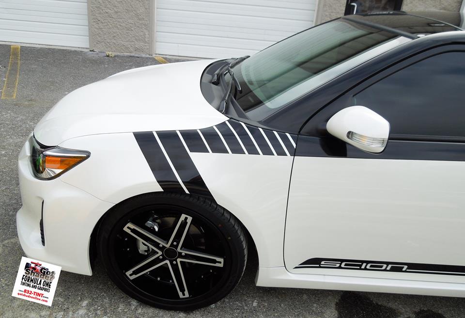 ADGraphics_NA's tweet photo. Sometimes, all it takes is a strip of #vinylfilm to change the look of a car @gotshadeonline #AVYCertified http://t.co/YHO1X985lp