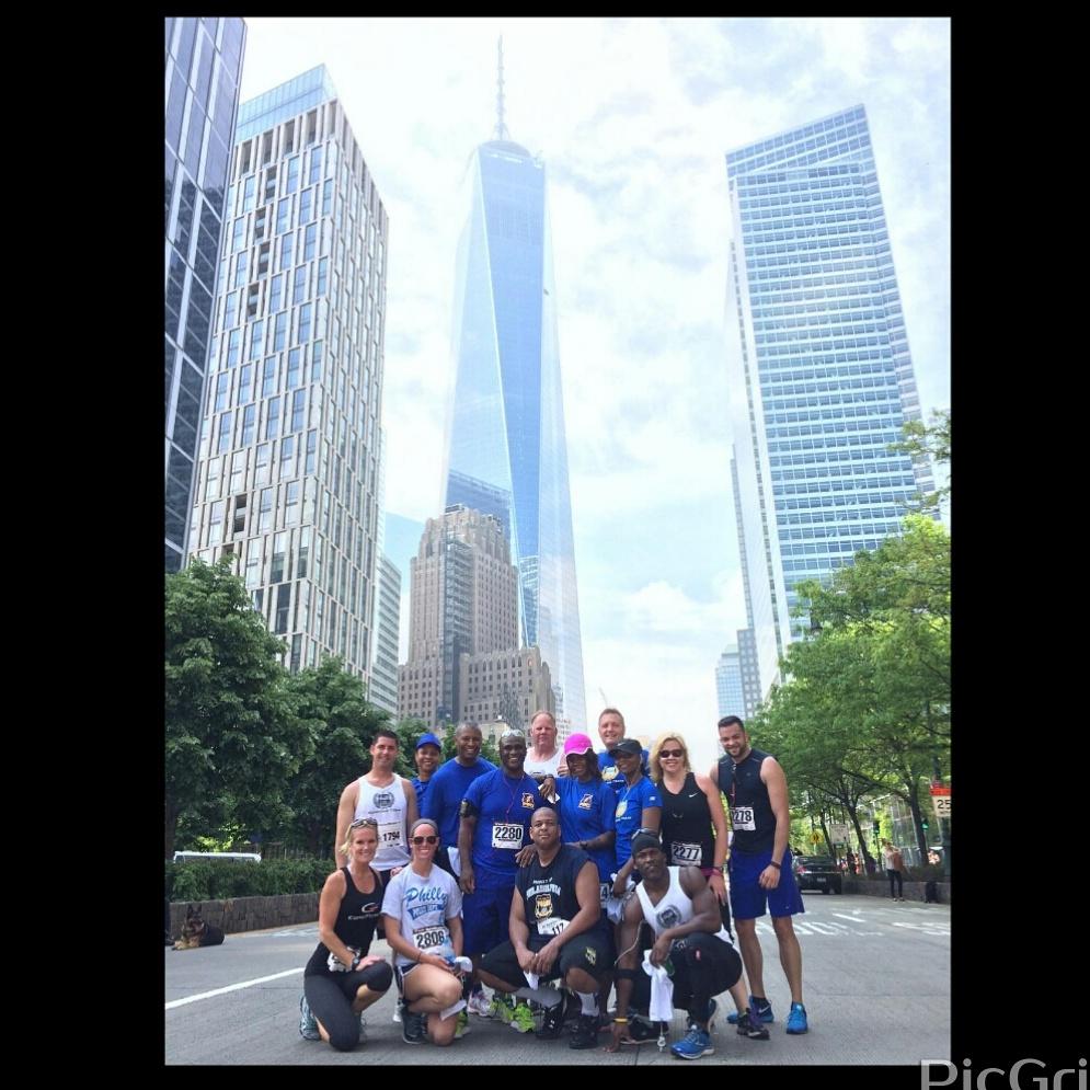 Shez2rare's tweet photo. #PhillyPPD #Werunthestreets #NYPDMEMORIALRUN http://t.co/2pOYMNrfnp