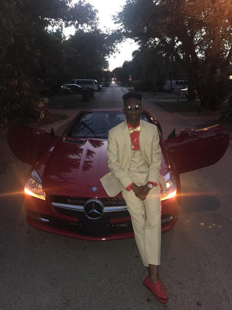 CG_DeeMoney's tweet photo. I mean .. What's my name ? ππΈπ₯ #NMBProm2k15 http://t.co/O9K53MmYQZ