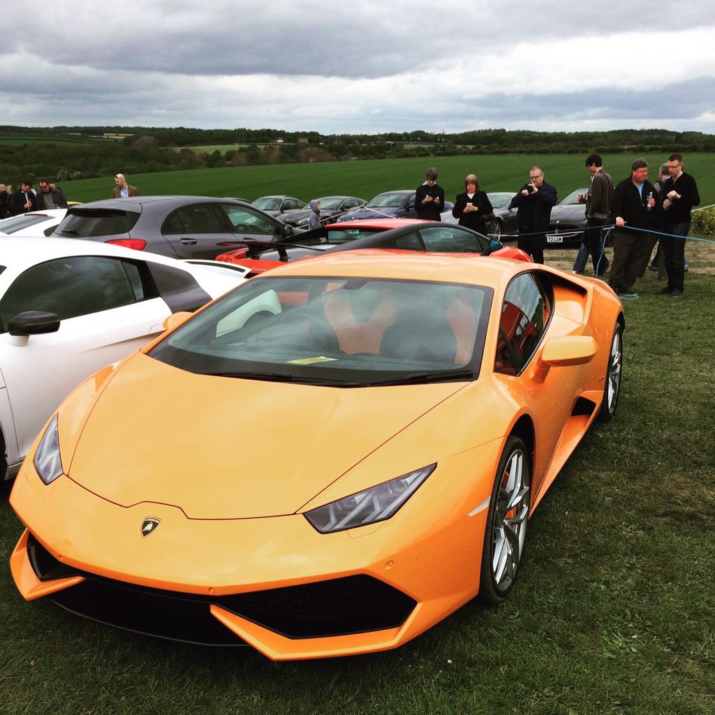 nathandorling's tweet photo. @luxurymotorshow great day #carshow http://t.co/88I7r5i1ix