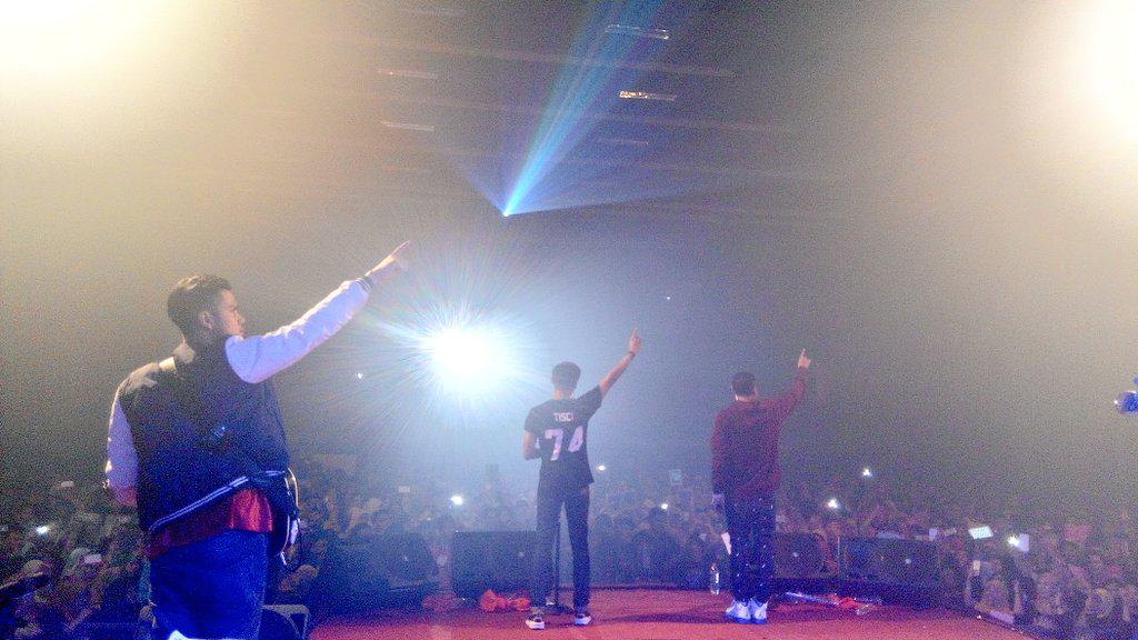 "... Kita memandang langit yang sama" #closingdekancup2015 <a href="/FKUNIMAL12/">C12anium</a> Universitas Malahayati Lampung.