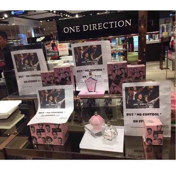 oldrockharry's tweet photo. EVEN IF YOU DONT LIKE OUR FANDOM

YOU GOTTA AGREE WE ARE THE BESTEST

#NoControlDay
#NoControlDayFollowParty http://t.co/FXOQZuMlho