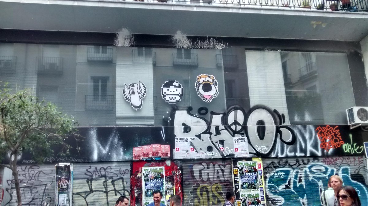 WarcelonART's tweet photo. #CazandoGraffitis 10 - ESPECIAL #MADRID (#arteurbano #streetart #graffiti)
http://t.co/3r01QgQkYT http://t.co/6Dyi6wimXa