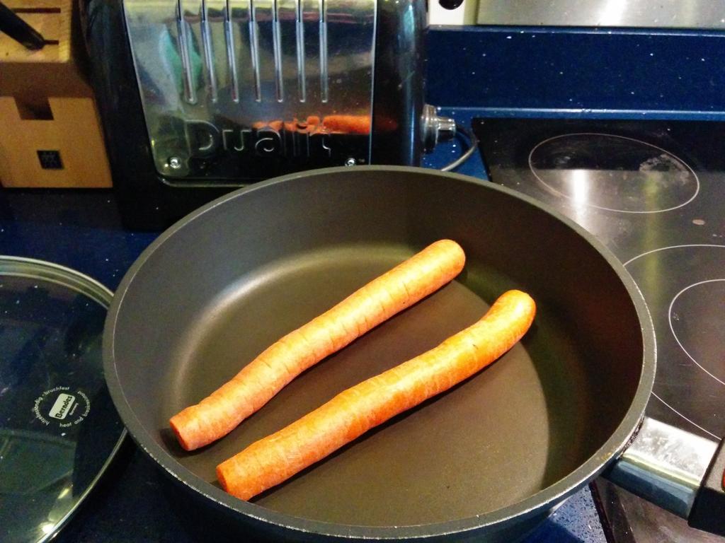 chalkit's tweet photo. Monster carrots for dinner http://t.co/npHBJRhL2K