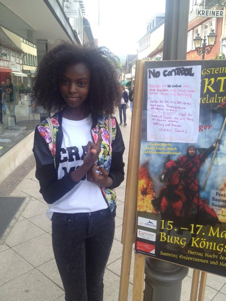 ImanHoranTommox's tweet photo. Wir waren nur 2 Leute in unserer Stadt Königstein @German1DTeam #ProjectNoControlGermany
(Wir hatten kein drucker😉) http://t.co/EndvI1eLsW