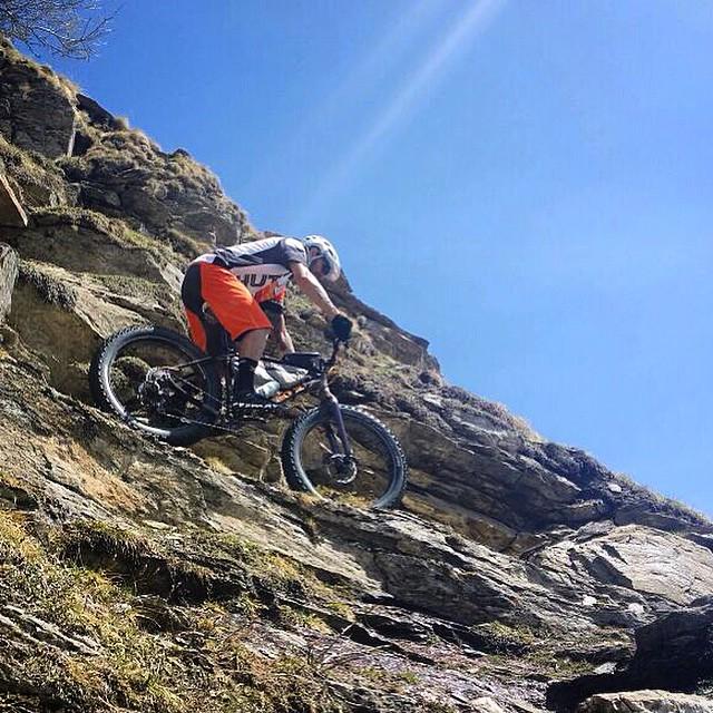 TuttoMTB's tweet photo. marcopedala / New trail on my #alps #mtb #aeko #fatbike #igerscycling #igersvalledaosta #hutr #fun #aostavalley #ig… http://t.co/4FPvuQAqp9