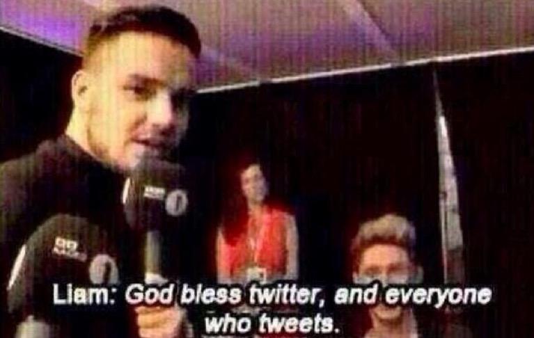 Suzie1Dlover's tweet photo. #NoContolDay #DirectionersSlayAgain #NoControlFollowTrain bless us 👏🏼 http://t.co/V9414EBQNV