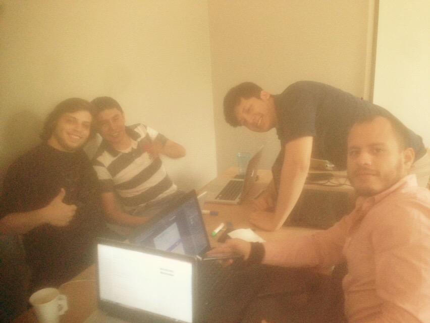 QueryLA's tweet photo. Con el equipo de #Tiendapp en @AngelHack #AngelHackMX http://t.co/C4V0Mw9b5B