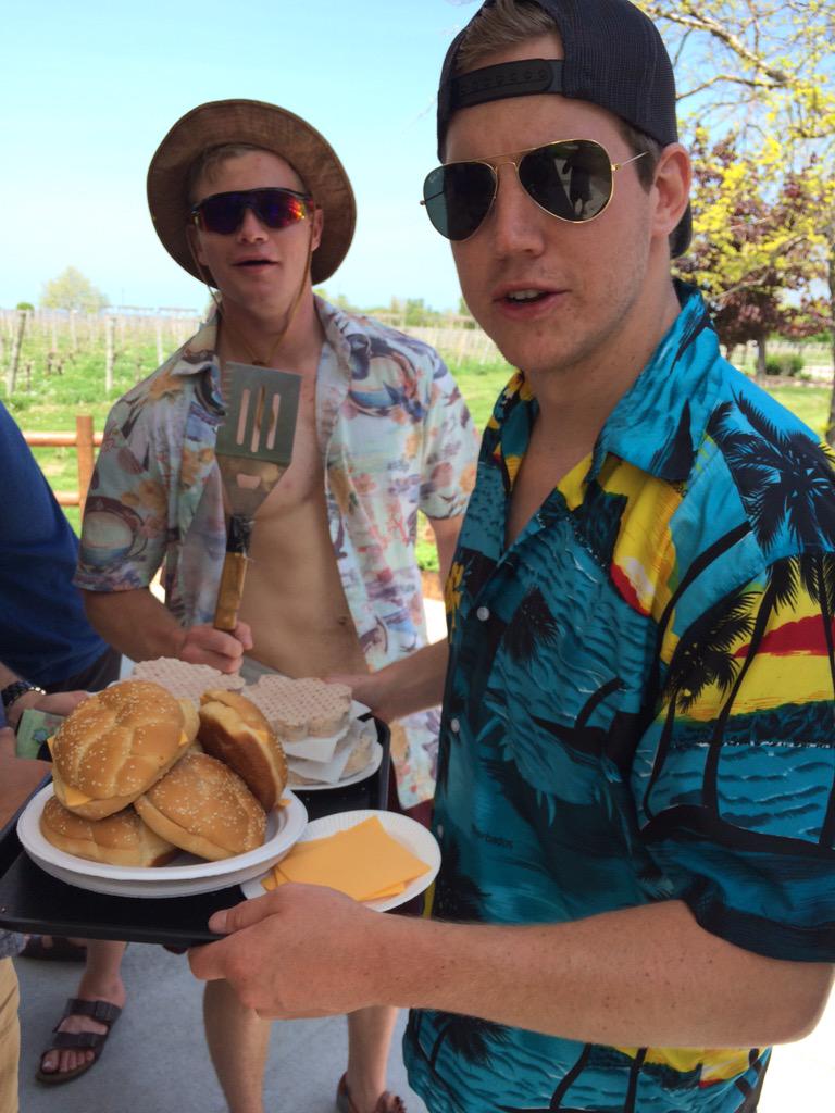 Cheynematheson's tweet photo. "Gotta barbecue before we get barbecued" @KyleBowman19 http://t.co/o7uWyPIxYR