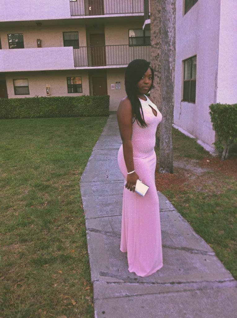 iAdore_londria's tweet photo. π #MiramarProm2015 http://t.co/6m3VqdAVsd