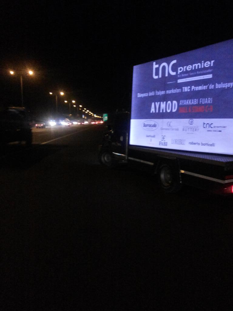mersolak3's tweet photo. İdda ediyoruz en etkili açıkhava reklamı  http://t.co/vsc8m4fQYS   #reklam #tanıtım #billboard  @zmfmedya #magazin http://t.co/HshQEk5tou