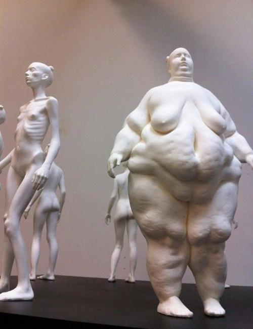 IdBangU666's tweet photo. Me next to what I want to be http://t.co/uBFHwatM6c