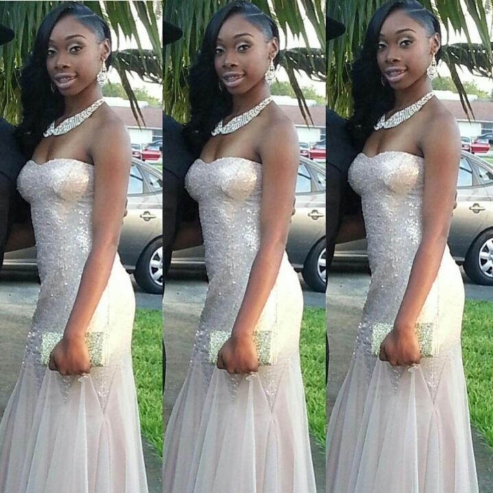 lilaa_dominique's tweet photo. #MiramarProm2015 http://t.co/sRi0XPg4LG