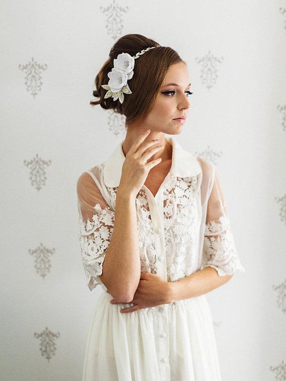 peter_chang's tweet photo. Bridal Hair Piece by @RomanticARTlife http://t.co/oOI78449Pa Pretty #hairaccessories for your wedding! #etsywedding http://t.co/UkcAxNW3Om