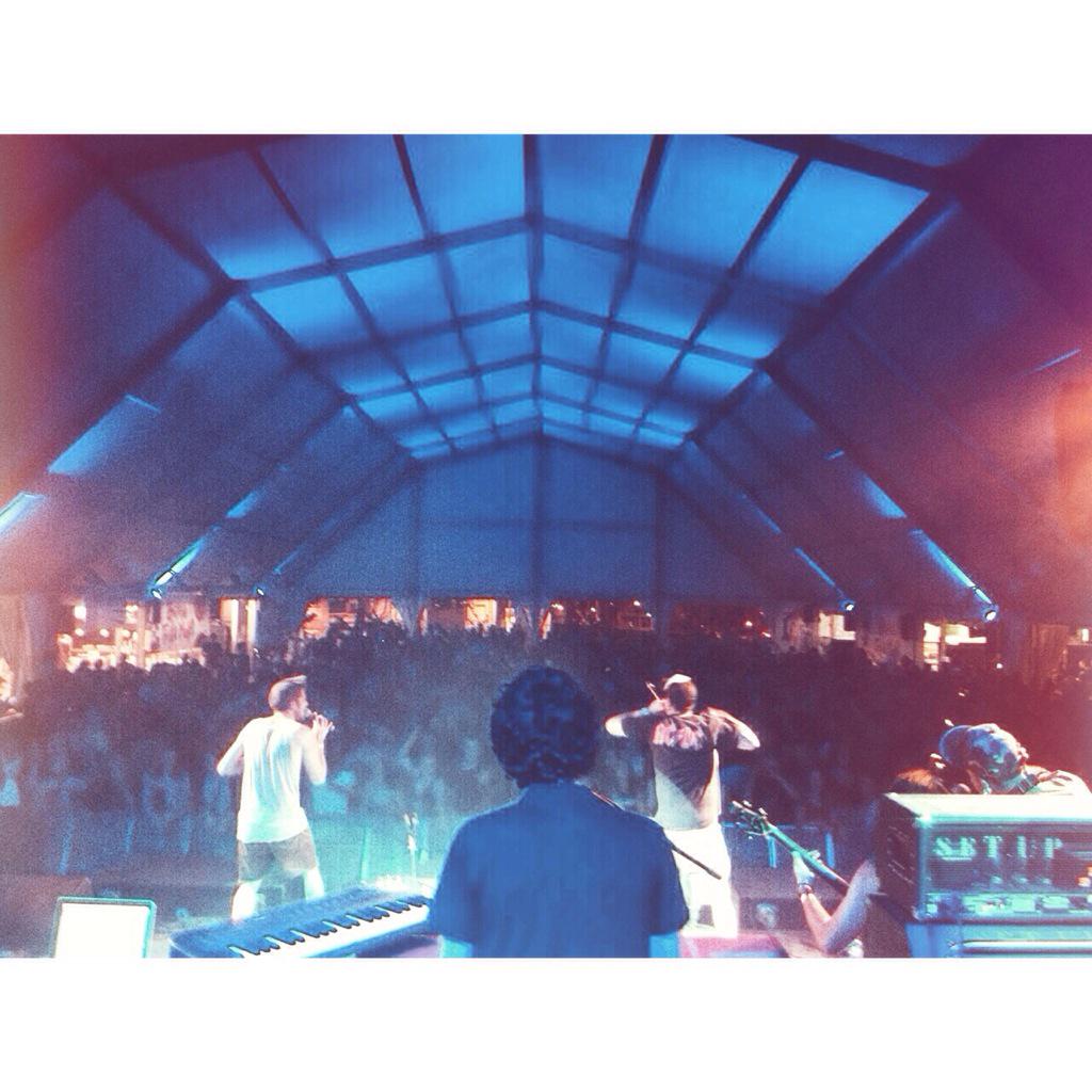 LaSraTomasa's tweet photo. Ayer en #SantBoi se apuntaron a la fiesta nuestros coleguitas @losbarrankillos ! #grandesssss http://t.co/ZhqG5aykgf
