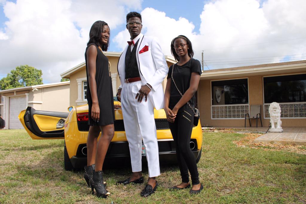 Kevin81__'s tweet photo. #MiramarProm2015 http://t.co/wO28jbAkel