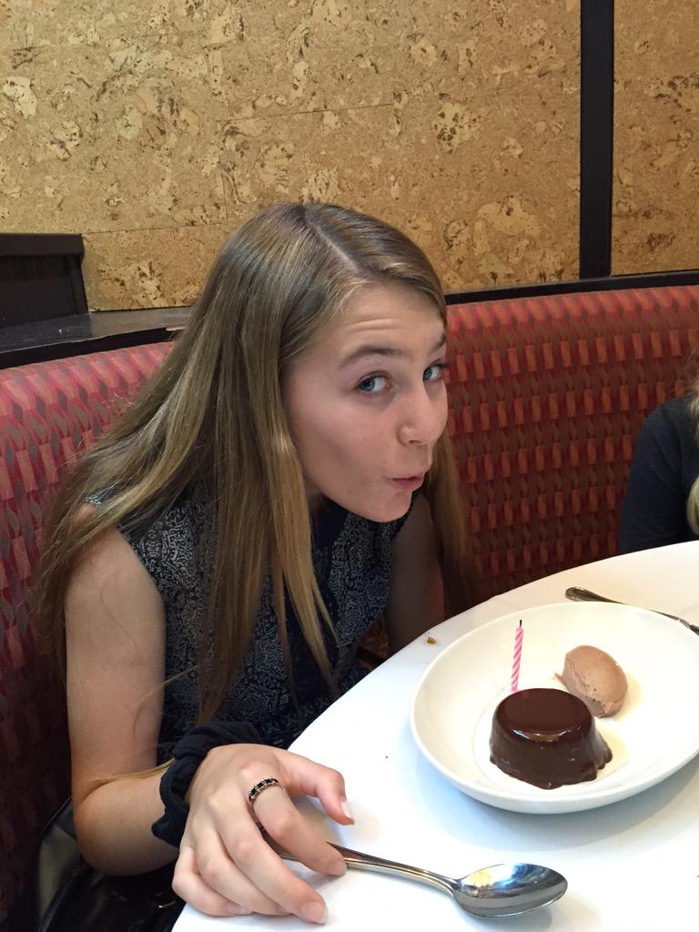 AnaPaulaWatson's tweet photo. Happy Birthday K! http://t.co/vgOBAdwQ4z
