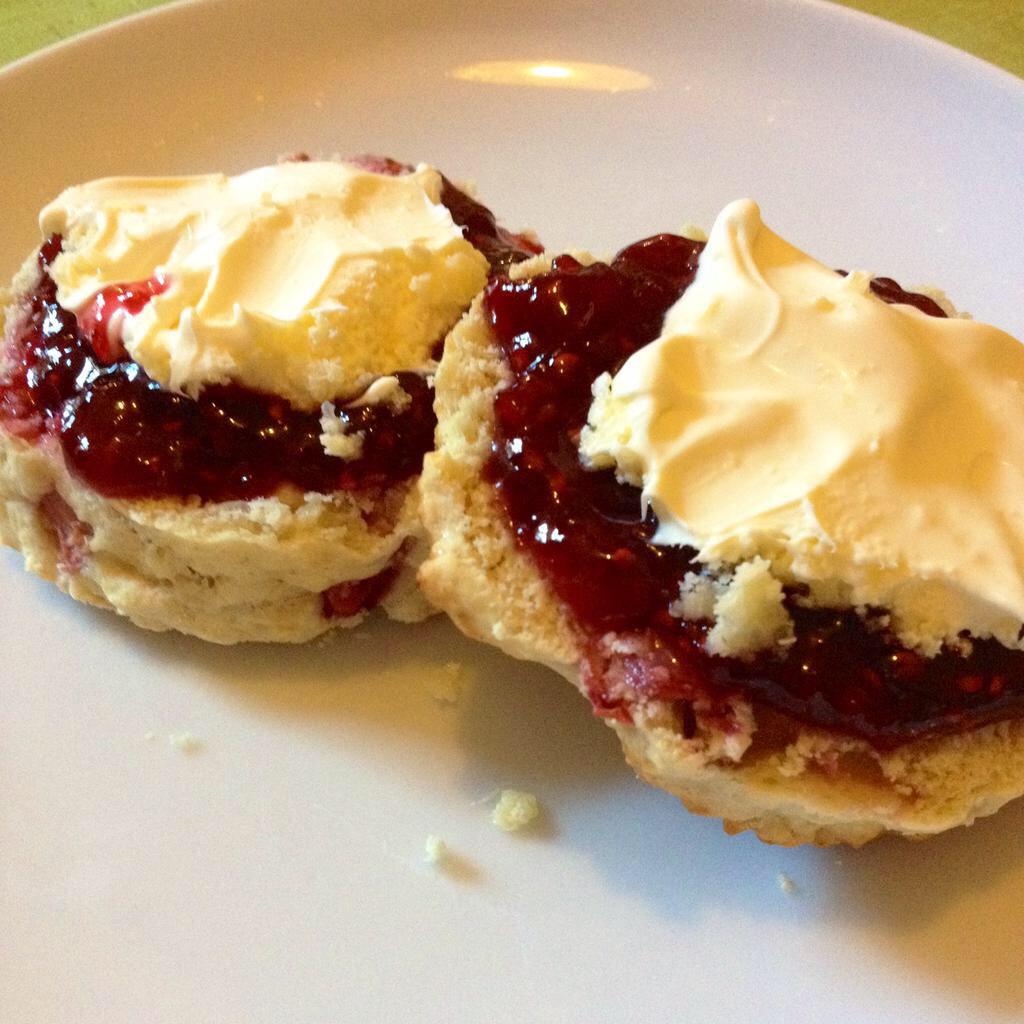 Jam_First's tweet photo. Welcome to our #2900thFollower @CornwallLadies. #lookingforhosts http://t.co/PAM2O6tQar